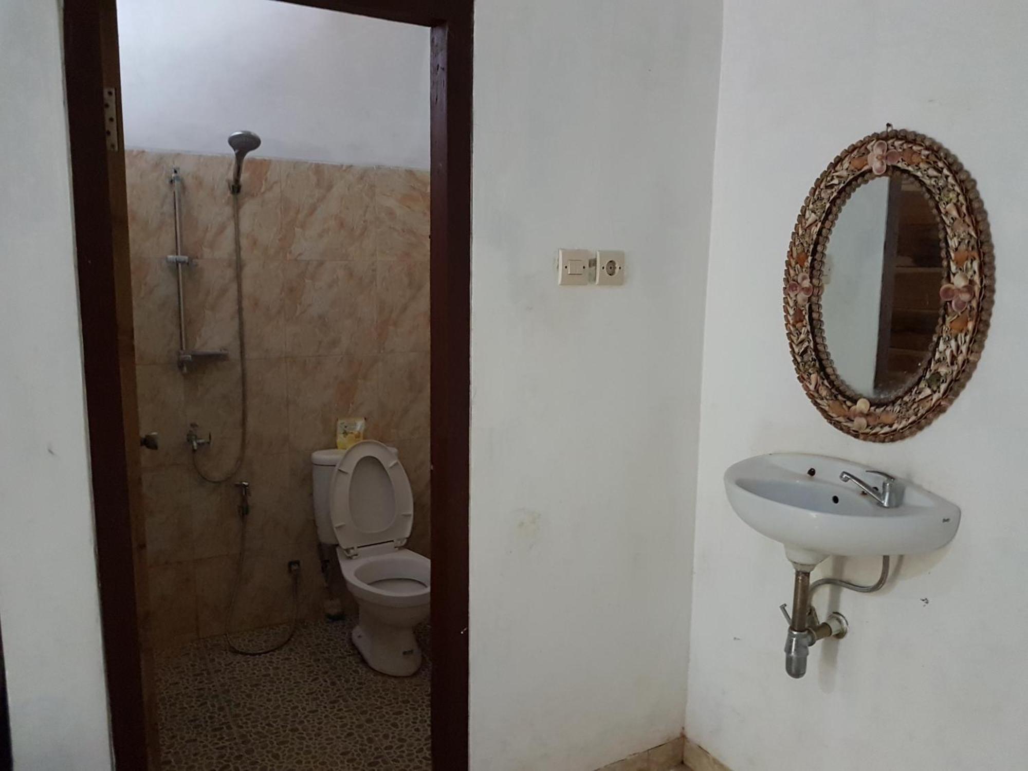 Red Island Bungalows Pasanggaran Phòng bức ảnh