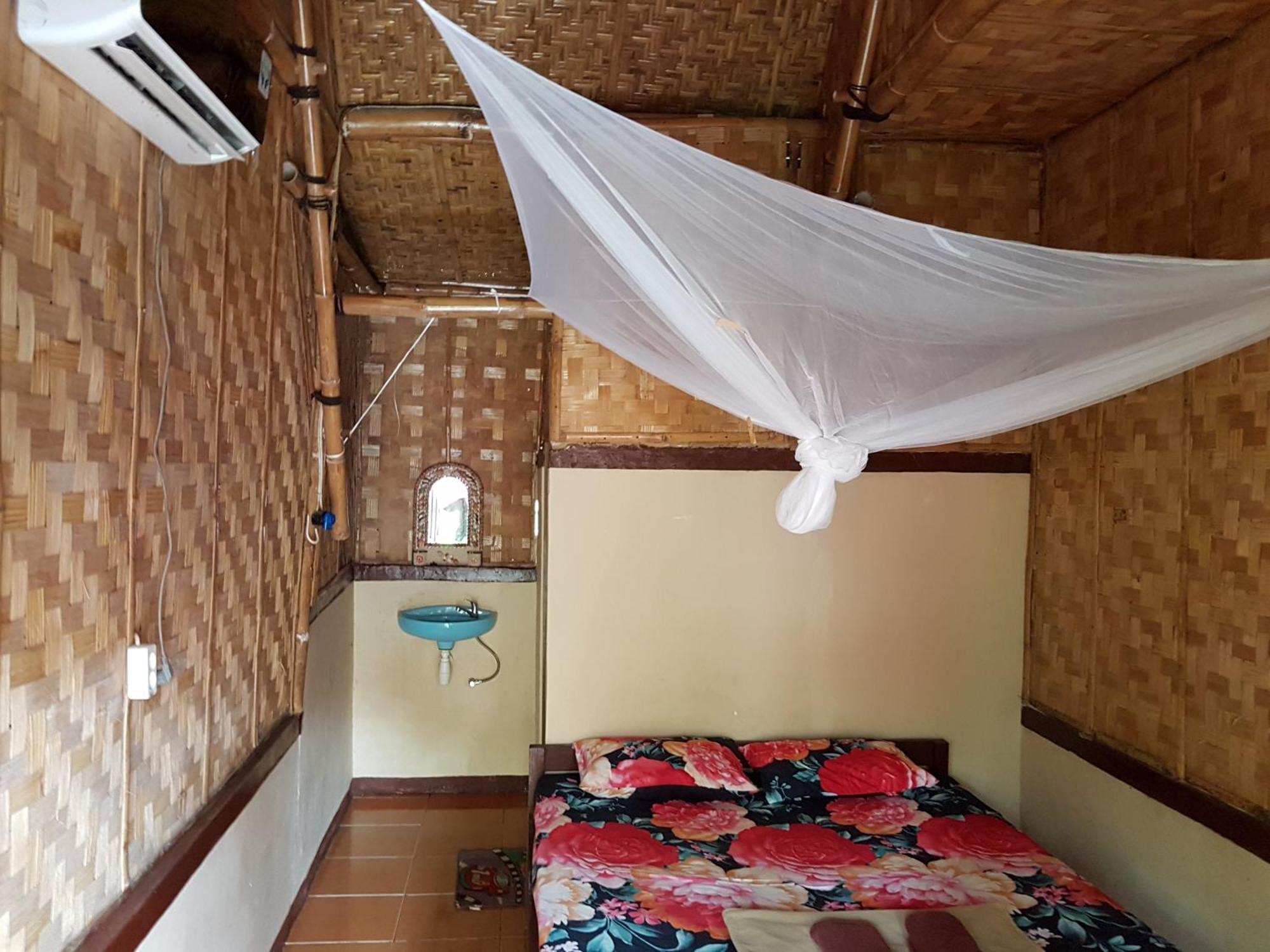 Red Island Bungalows Pasanggaran Phòng bức ảnh