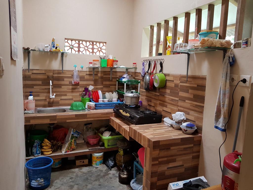 Red Island Bungalows Pasanggaran Ngoại thất bức ảnh