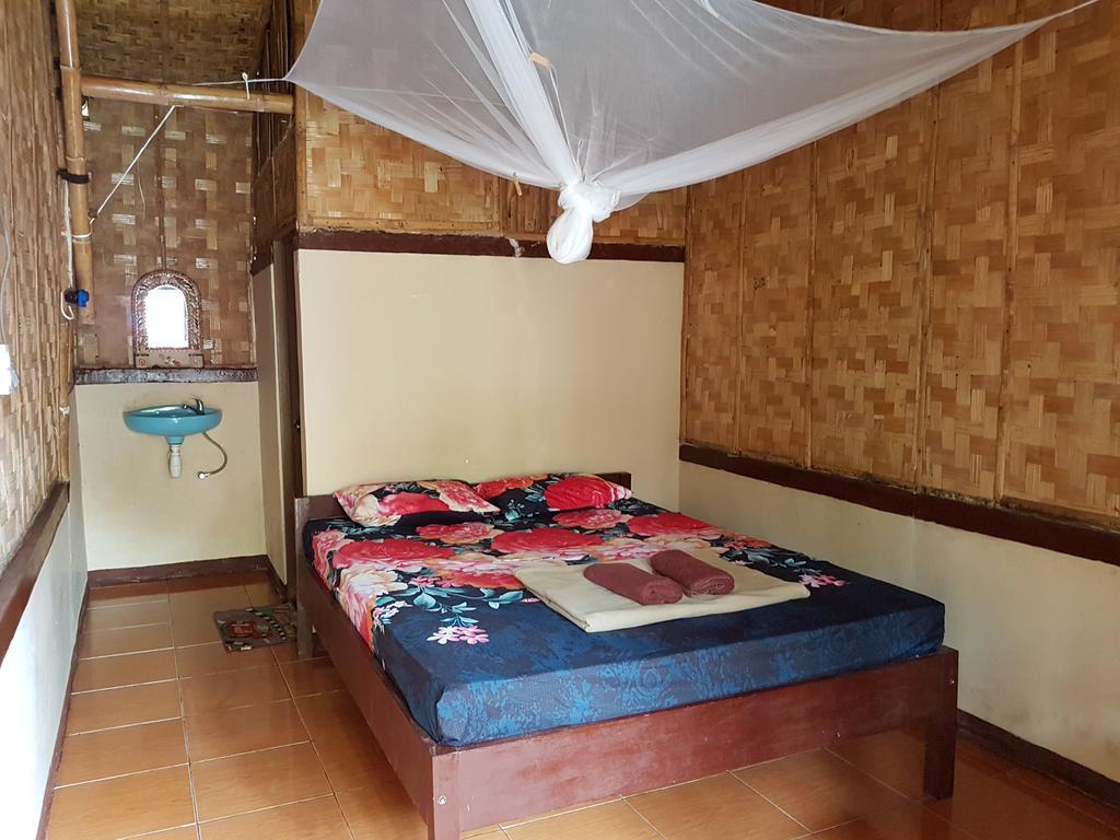 Red Island Bungalows Pasanggaran Phòng bức ảnh